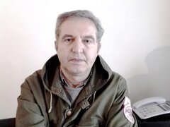 Titrat, agreabil pentru prietenie, casatorie